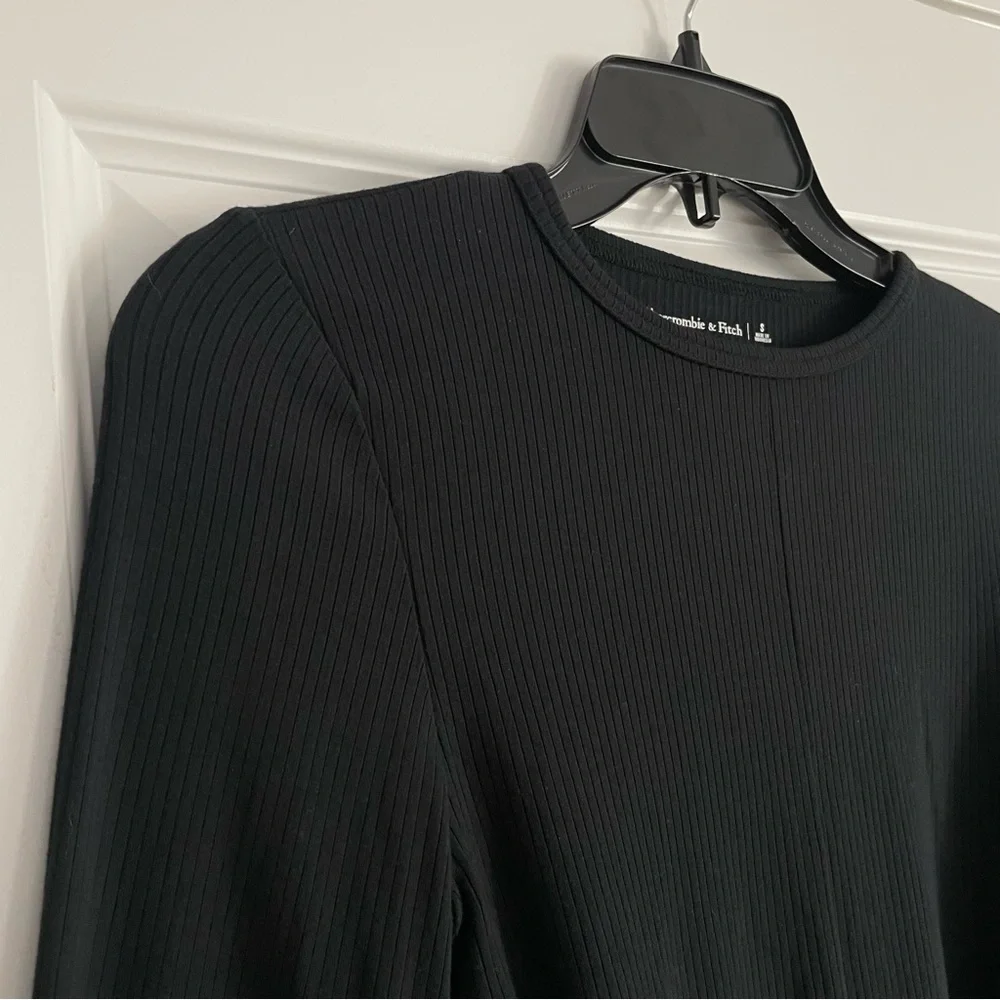 Abercrombie Black Long Sleeve Rib Knit Waist Tie Top Small - Picture 3 of 5